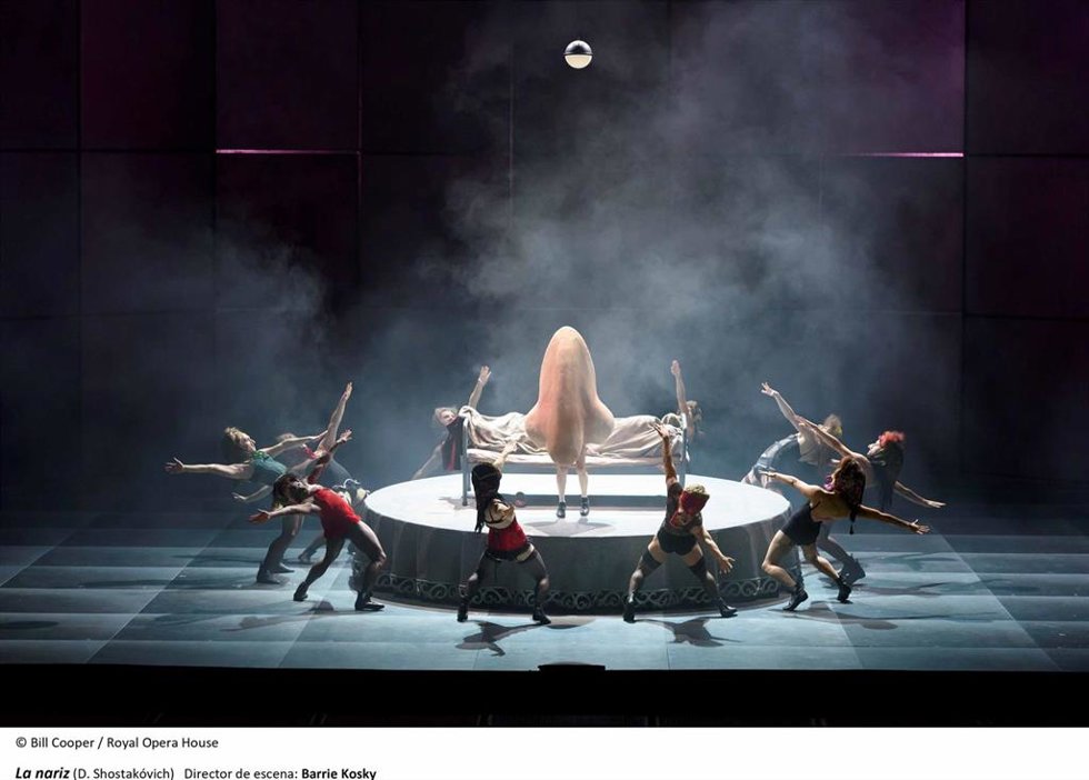 Se ofrecerán 7 funciones de La nariz, entre el 13 y el 30 de marzo, en una producción del Teatro Real, en colaboración con la Royal Opera House, la Komische Oper Berlin y Opera Australia.