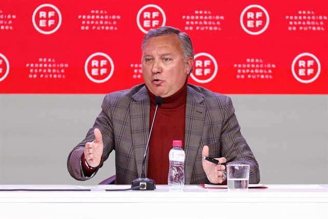 Luis Medina Cantalejo, presidente del CTA, durante su comparecencia ante los medios