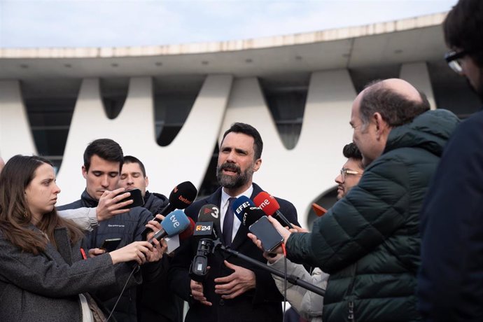 El conseller de Empresa y Treball de la Generalitat, Roger Torrent, en declaraciones a los periodistas tras la finalización del Mobile World Congress 2021 (MWC).