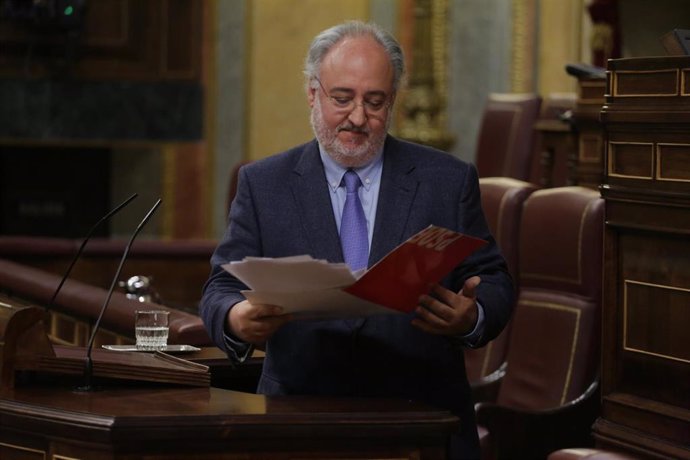 Archivo - El diputado del PSOE Guillermo Antonio Meijón, tras su intervención en una sesión plenaria en la que además se debate el Decreto Ley 21/2020, o decreto de la nueva normalidad, que rige en España desde el término del estado de alarma, en Madr