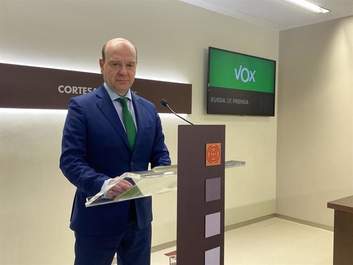 El portavoz de VOX en Aragón, Santiago Morón.