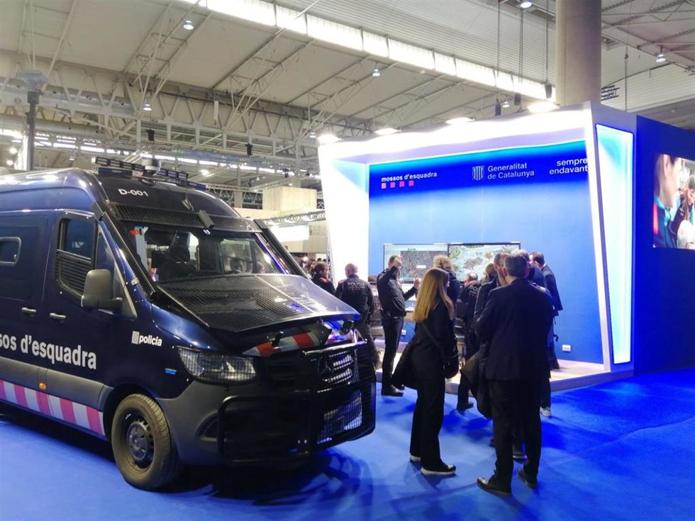 Estand de los Mossos d'Esquadra en el MWC