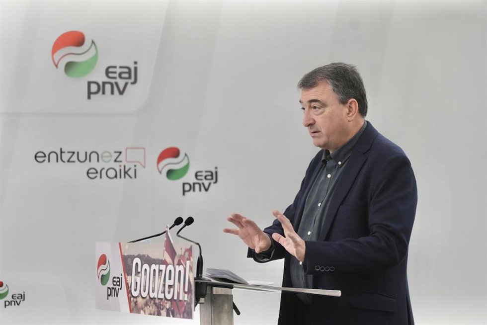 Archivo - El portavoz del Grupo Vasco en el Congreso de los Diputados, Aitor Esteban.