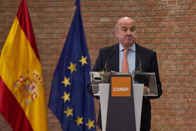 El vicepresidente del Banco Central Europeo (BCE), Luis de Guindos, interviene en un acto en el Colegio Universitario de Estudios Financieros (CUNEF) de Madrid, a 3 de marzo de 2023, en Madrid (España). La jornada de hoy está marcada por la publicación 