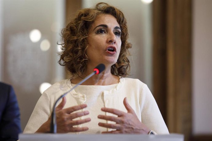 La ministra de Hacienda y Función Pública, María Jesús Montero, durante su reunión con el alcalde de Granada. A 03 de marzo de 2023, en Granada (Andalucía, España). La ministra de Hacienda y Función Pública, María Jesús Montero, ha emplazado este vierne