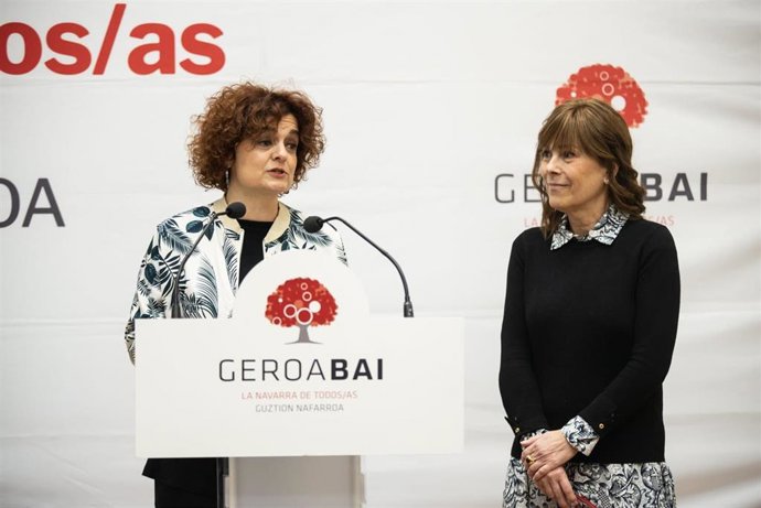 Blanca Regúlez, candidata de Geroa Bai a la Alcaldía de Estella, junto a Uxue Barkos, candidata de Geroa Bai a la presidencia del Gobierno foral