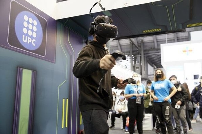 Es faran activitats per fomentar l'inters dels estudiants per la cincia i la tecnologia a través de l'experincia