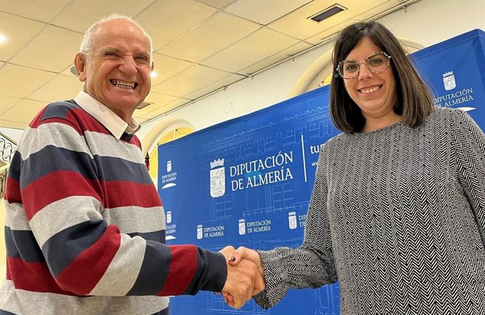 Nicolás Castillo (Fealca) y la diputada provincial Almudena Morales