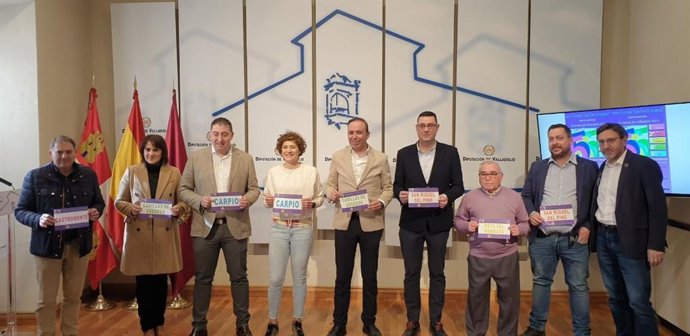 El vicepresidente de la Diputación, Víctor Alonso; el diputado de Deportes y Juventud, Francisco Javier González Vega; la atleta Mayte Martínez y el alcalde de Castromonte, Heliodoro de la Iglesia Bezos, durante la presentación del recorrido este viernes