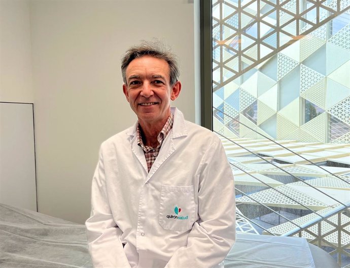 El doctor Balbino Povedano, uno de los jefes de servicio de Ginecología y Obstetricia del Hospital Quirónsalud Córdoba.