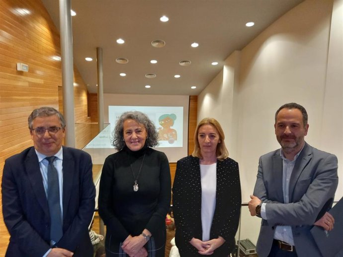 Taller de la psicóloga clínica, Pilar Pascual, para profesionales de los Servicios Sociales