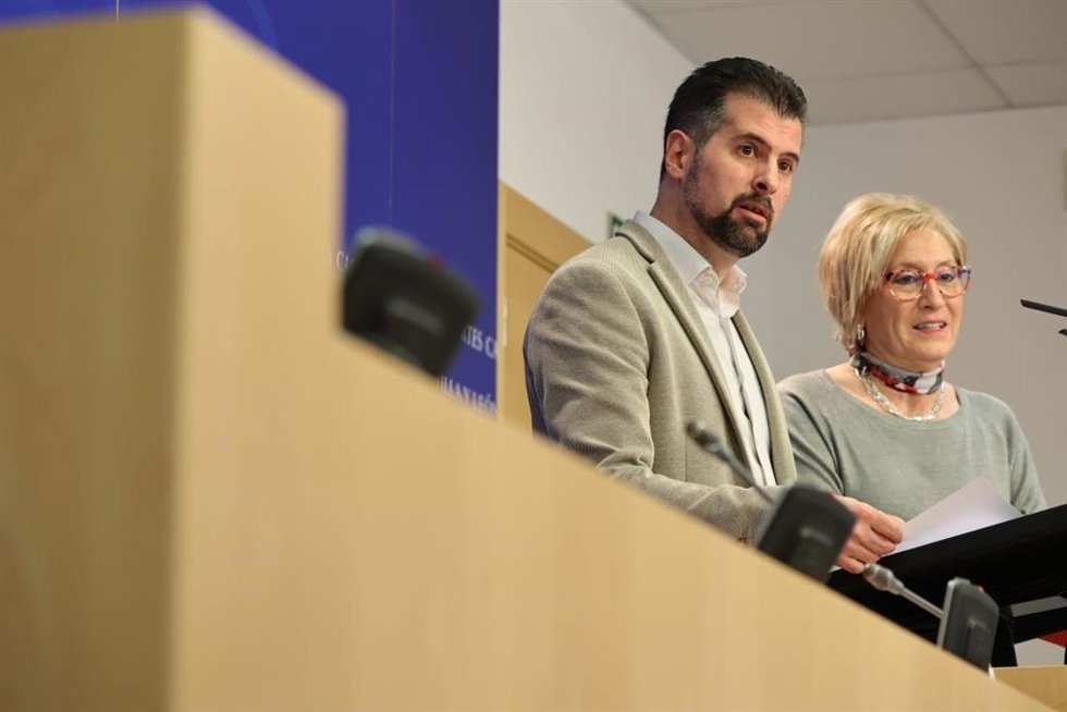 El portavoz del GPS, Luis Tudanca, presenta una moción sobre Atención a la Dependencia