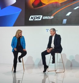 Xavier Meseguer junto a Begoña Goicoechea Luis en el MWC.