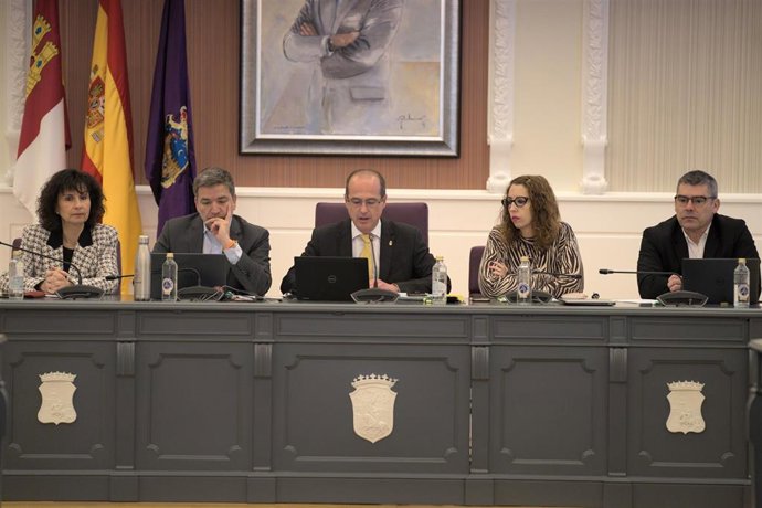 Pleno en el Ayuntamiento de Guadalajara.