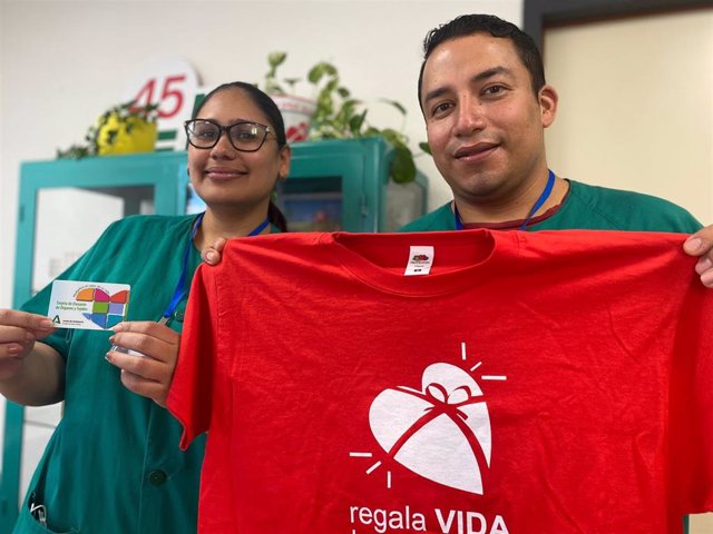 Nayivis Carelix Villamizar y Romel Fulberto Gómez visitan el Hospital Universitario Reina Sofía para conocer el programa de donación y trasplante.