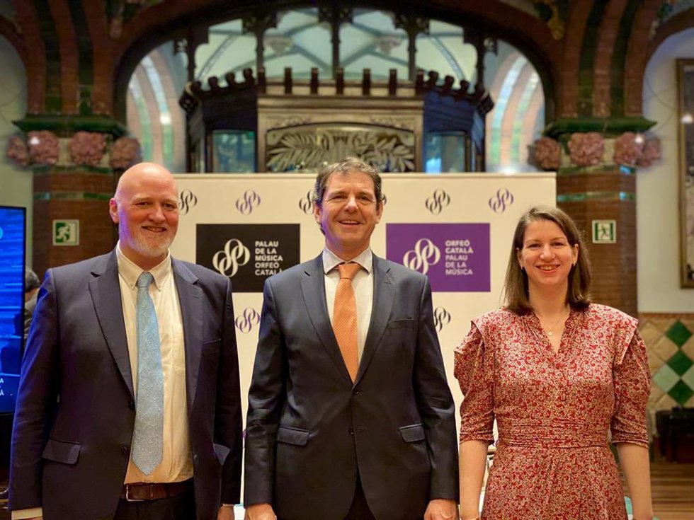 El director del Palau de la Música, Joan Oller, junto al presidente del Palau, Joaquim Uriach, y la directora artística adjunta, Mercedes Conde, en la presentación del ciclo Palau 100 en Barcelona