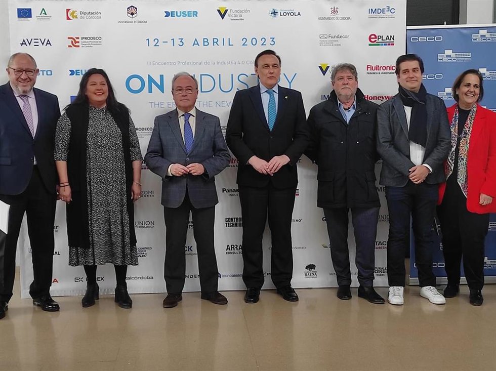 (Desde Izda.) Torralbo, Amo, Díaz, Villamandos, García, Adame Y Torrent, En La Presentación De On Industry.