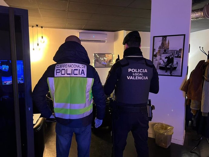 La Policía Nacional detiene a cinco personas de una asociación cannábica