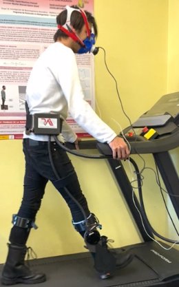 Desarrollan unas botas robóticas para reducir la fatiga de los cuerpos de respuesta en emergencias