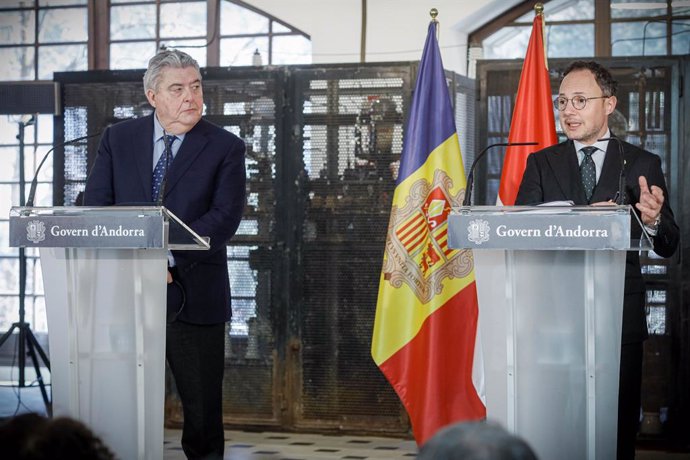 Xavier Espot i Pierre Dartout en la roda de premsa d'aquest divendres 3 de mar del 2023