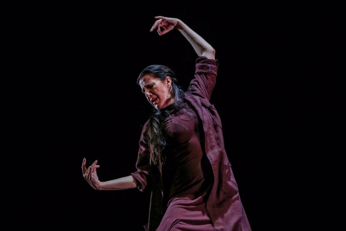 Archivo - La bailaora y coreógrafa de flamenco María Pagés durante el pase gráfico de la obra Paraíso de los negros en los Teatros del Canal, en Madrid.
