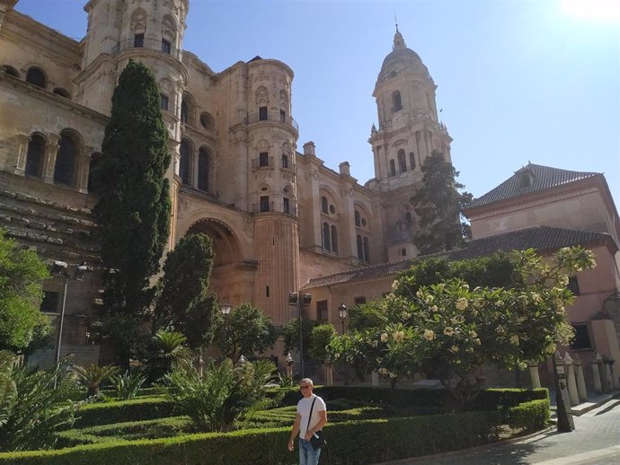 Archivo - Vista de la Catedral de Málaga por calle Císter