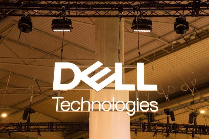 Logo de Dell en su stand durante el Barcelona Mobile World Congress.