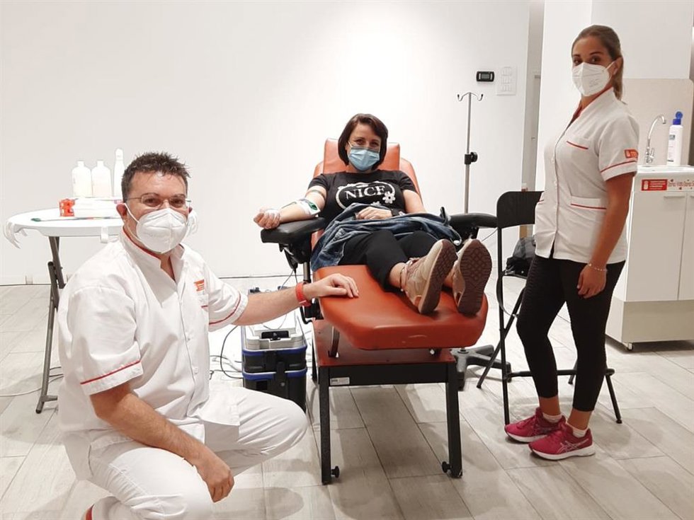 Archivo - Canarias.- ICHH insta a los canarios a donar sangre 3 o 4 veces al año para no poner en riesgo la actividad hospitalaria