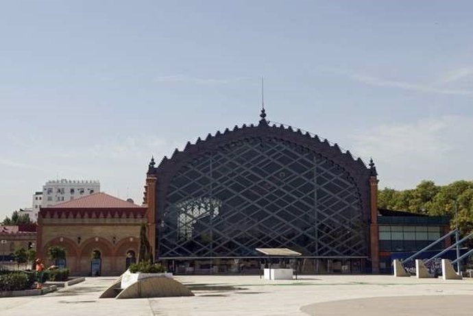 Archivo - Sevilla.- Patrimonio pide aclarar la incidencia de un proyecto de pisos turísticos en la antigua estación Plaza de Armas