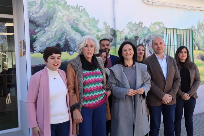 Crespín (centro), durante su visita a Pozoblanco.