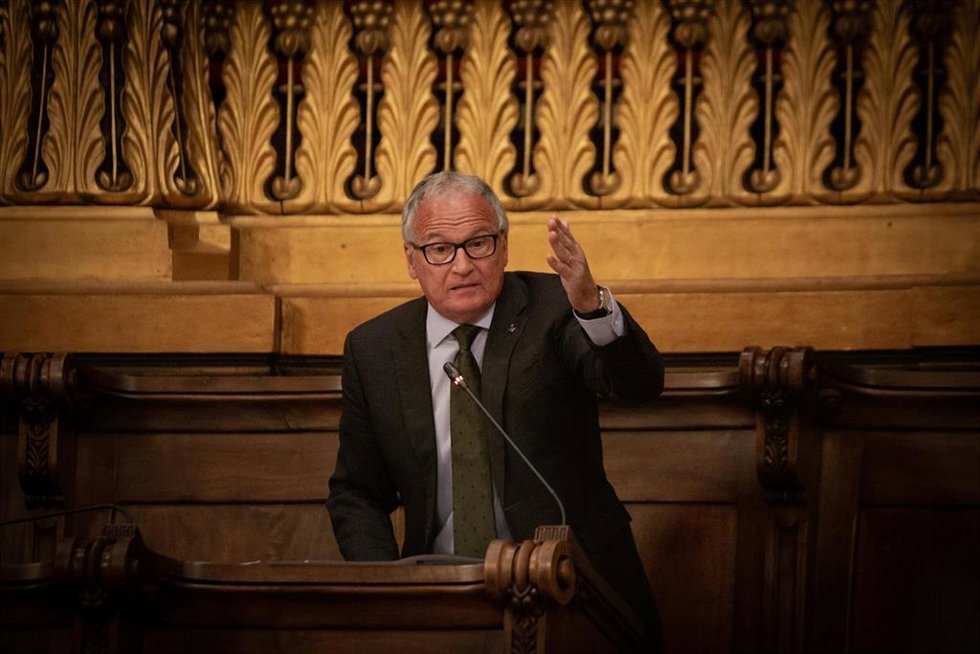 Archivo - El concejal del PP en el Ayuntamiento de Barcelona Josep Bou, interviene en una sesión plenaria en el Ayuntamiento de Barcelona, a 23 de julio de 2021, en Barcelona, Catalunya (España).