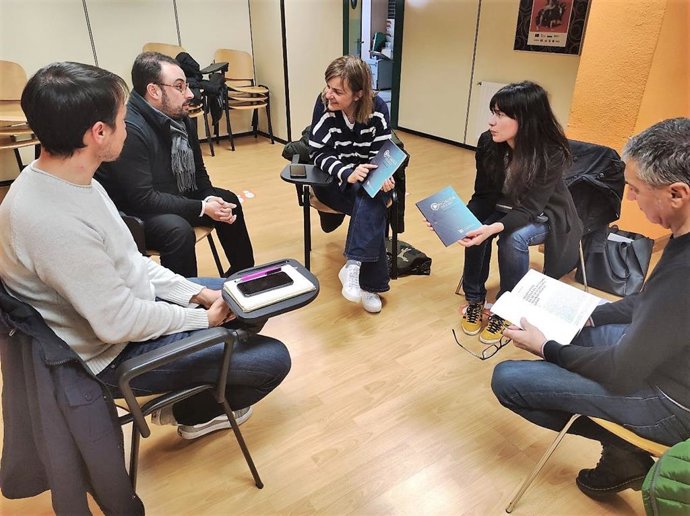 Reunión entre Podemos e Iniciativa pol Asturianu