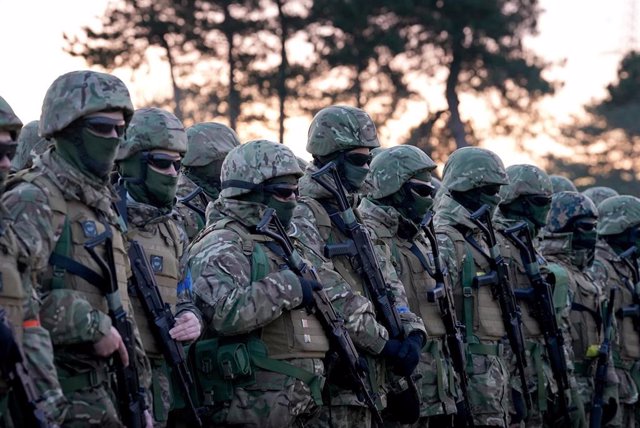 Militares ucranianos reciben formación en Reino Unido (Archivo)