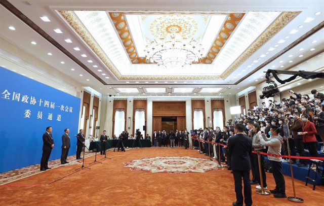 Inicio de la sesión de la Conferencia Política Consultiva y de la Asamblea Popular Nacional de China