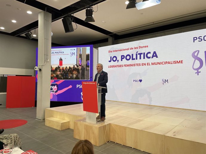 El candidat del PSC a l'Alcaldia de Barcelona, Jaume Collboni, en l'acte de commemoració del Dia de la Dona que ha celebrat el PSC a la seu de Barcelona