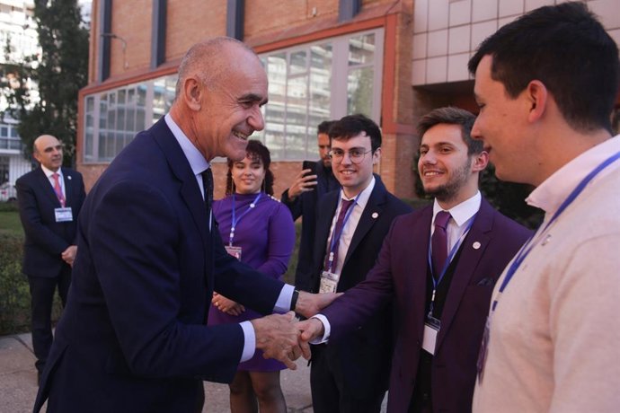 Nota De Prensa Y Fotos Congreso Física