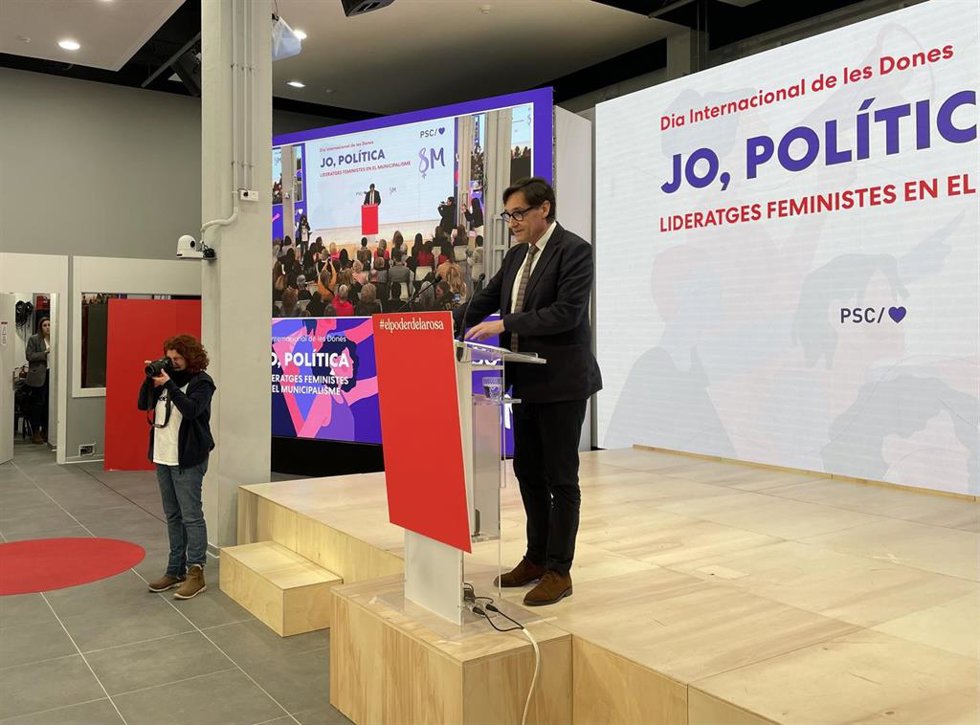 El líder del PSC, Salvador Illa, en el acto de conmemoración del Día de la Mujer que ha celebrado el PSC en su sede de Barcelona.