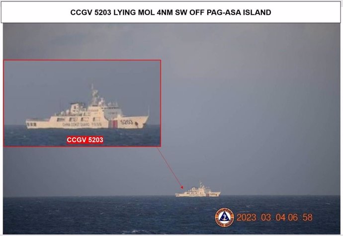 Presunto barco de Guardacostas chino identificado por Filipinas