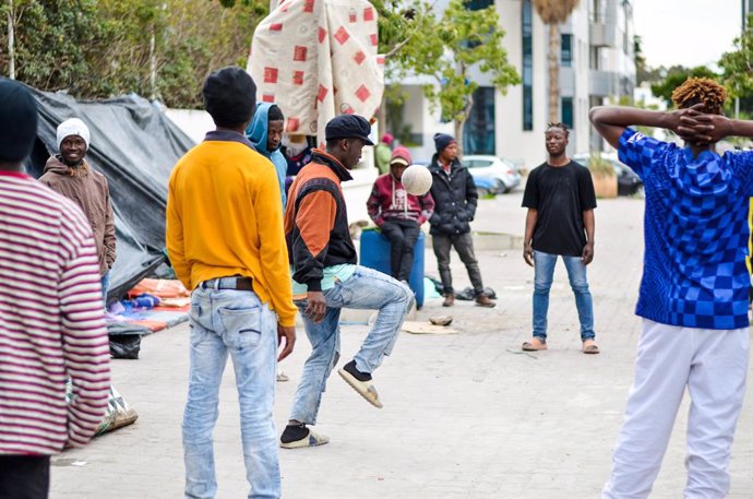 March 2, 2023, Tunis, Tunisia: Tunis, Tunisia, 02 March 2023. Sub-Saharan migrants camp outside the headquarters of the International Organisation for Migration (IOM) in Tunis. Hundreds of West Africans have been evicted in recent days by their landlord