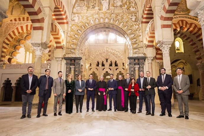 Alcaldes y alcaldesas del Grupo de Ciudades Patrimonio de la Humanidad en la Mezquita-Catedral de Córdoba