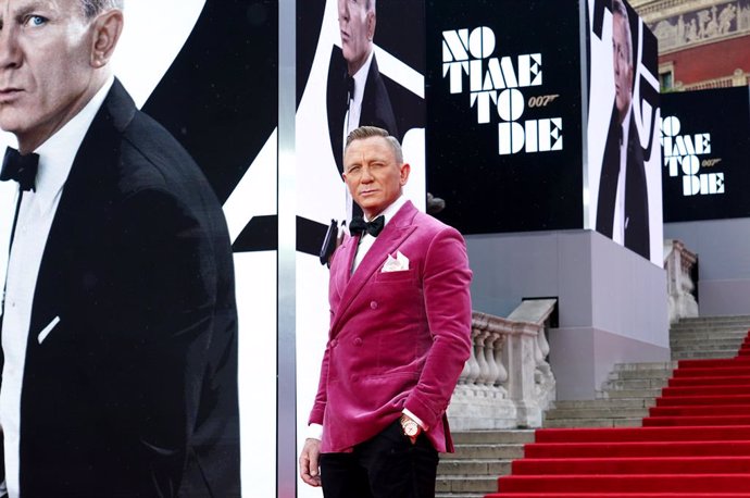 Archivo - 28 September 2021, United Kingdom, London: English actor Daniel Craig arrives to attend the world premiere of the new James Bond film "No Time To Die", at the Royal Albert Hall. Photo: Ian West/PA Wire/dpa