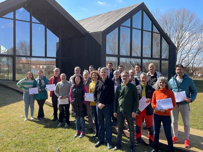 Un total de 23 alumnos concluye el curso de experto apicultor de la Diputación de León y la UNED