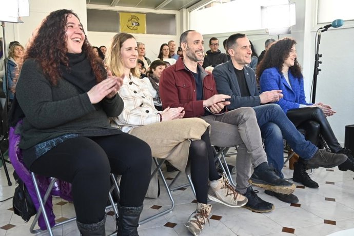 Casanova (EH Bildu) acusa a la consejera Tapia de "decir amén a la