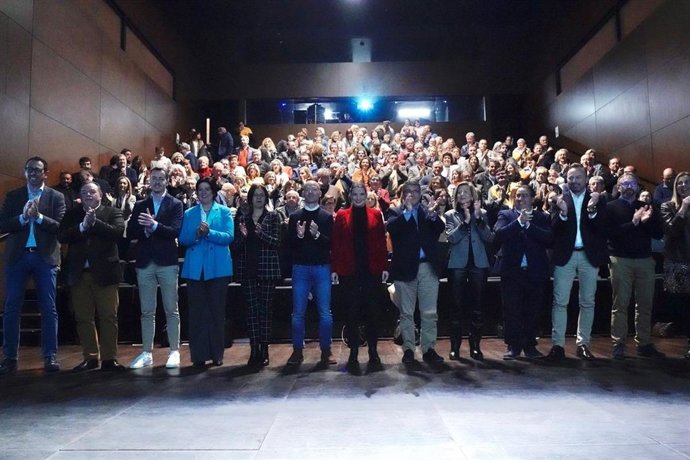 La presidenta del PP balear, Marga Prohens, en la clausura del acto de presentación de los candidatos de Menorca a los ayuntamientos, al Consell Insular y al Parlament