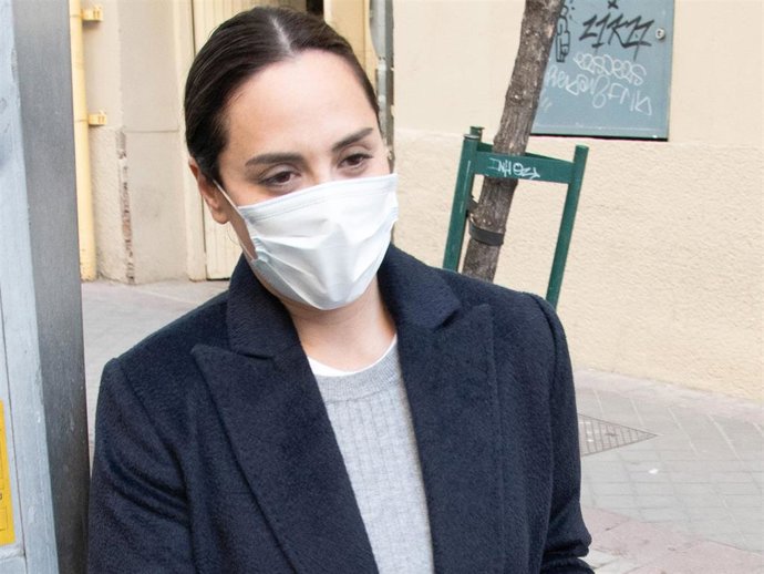 Tamara Falcó saliendo de la Clínica Ruber