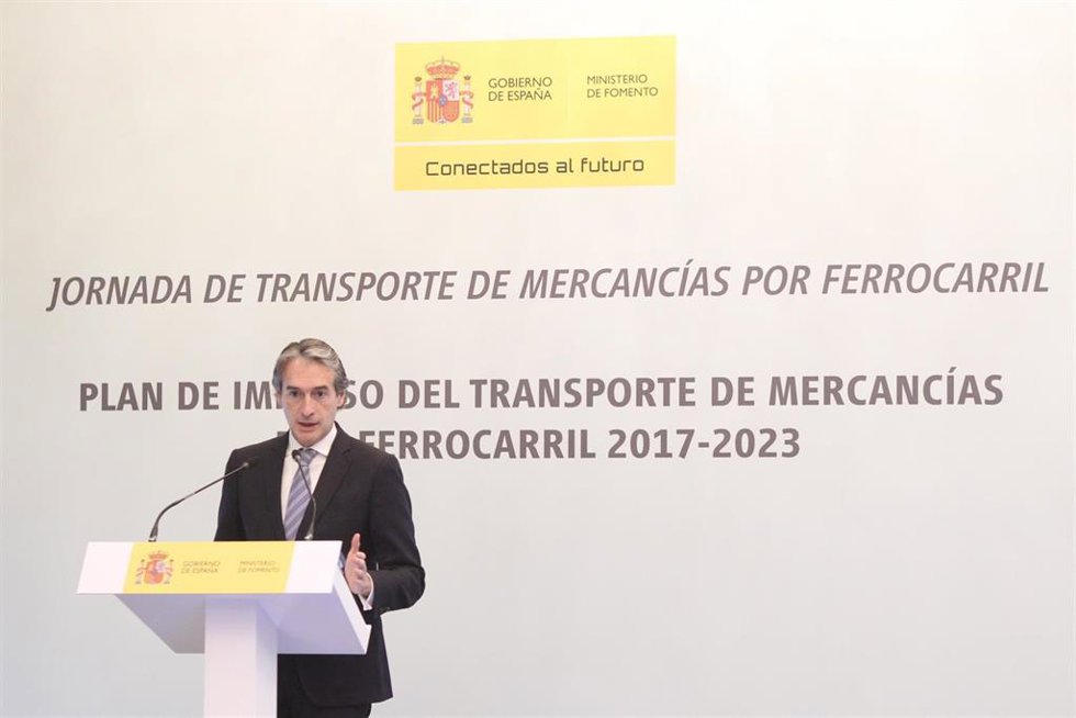 Archivo - Imagen re recurso de Íñigo de la Serna mientras era ministro de Fomento del Gobierno de España