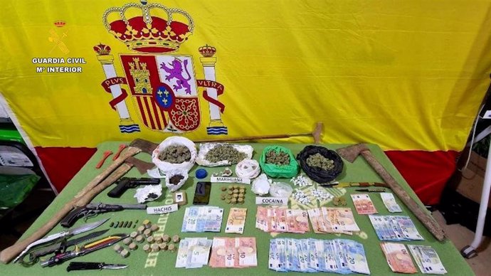 La Guardia Civil Desmantela En Mazarrón Un Grupo Delictivo Dedicado Al Tráfico De Drogas