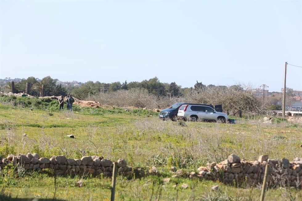 La Guardia Civil trabajando en una finca en Magaluf dentro del caso de Malén Ortiz.