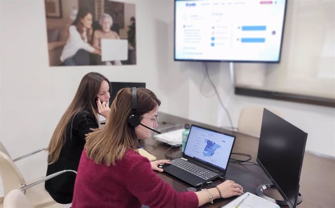 Archivo - Trabajadoras en una oficina.