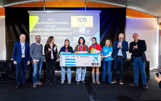Las integrantes del equipo de Aula Escola Europea, ganadoras de HP CodeWars en la sede de Barcelona